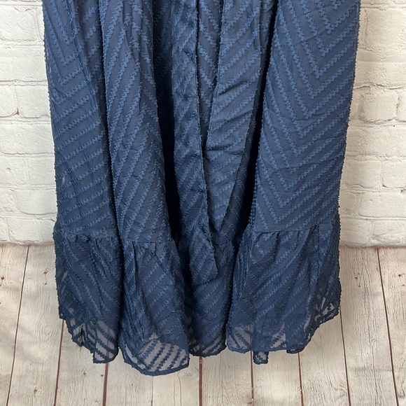 BloomChic Navy Geometric Mesh Ruffle Sleeve Pocket Wrap Dress Plus Size 1X - Picture 9 of 10